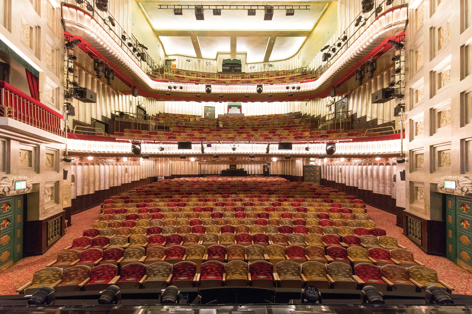 Savoy Theatre, Strand